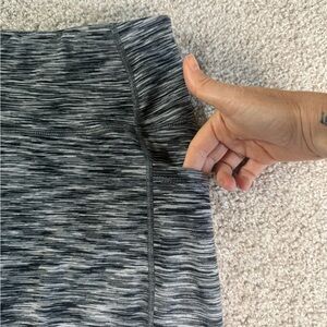 Ewedoos Women’s High-Waisted heather gray black athletic biker Shorts Large